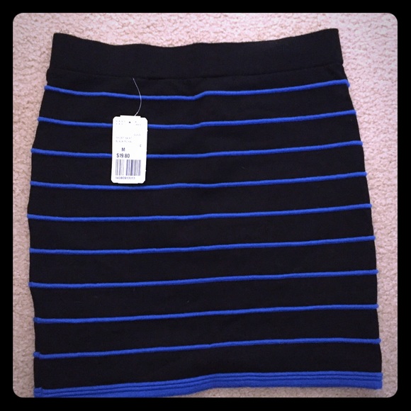 Forever 21 Dresses & Skirts - NWT- Forever 21 Bodycon Mini Skirt